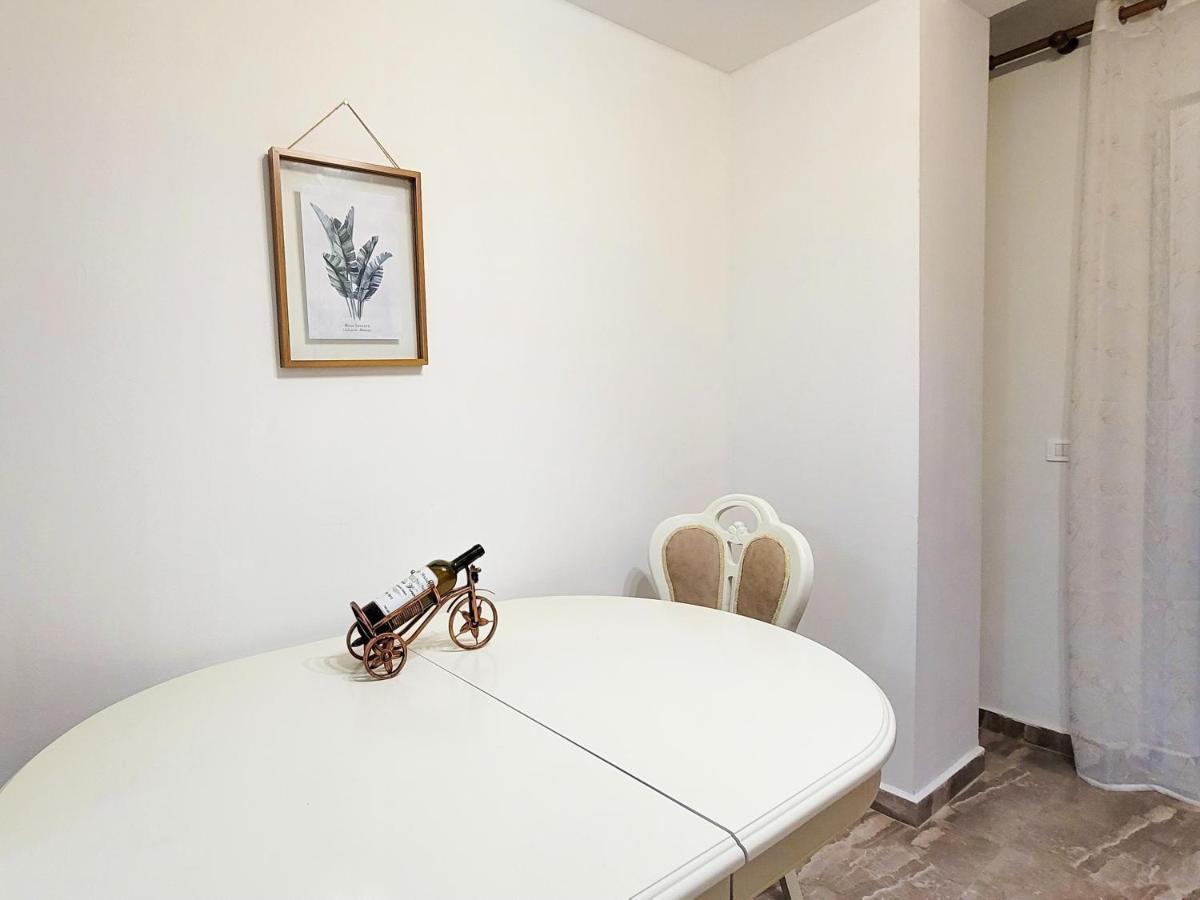 One-Bedroom Gem By The Square Τίρανα Εξωτερικό φωτογραφία