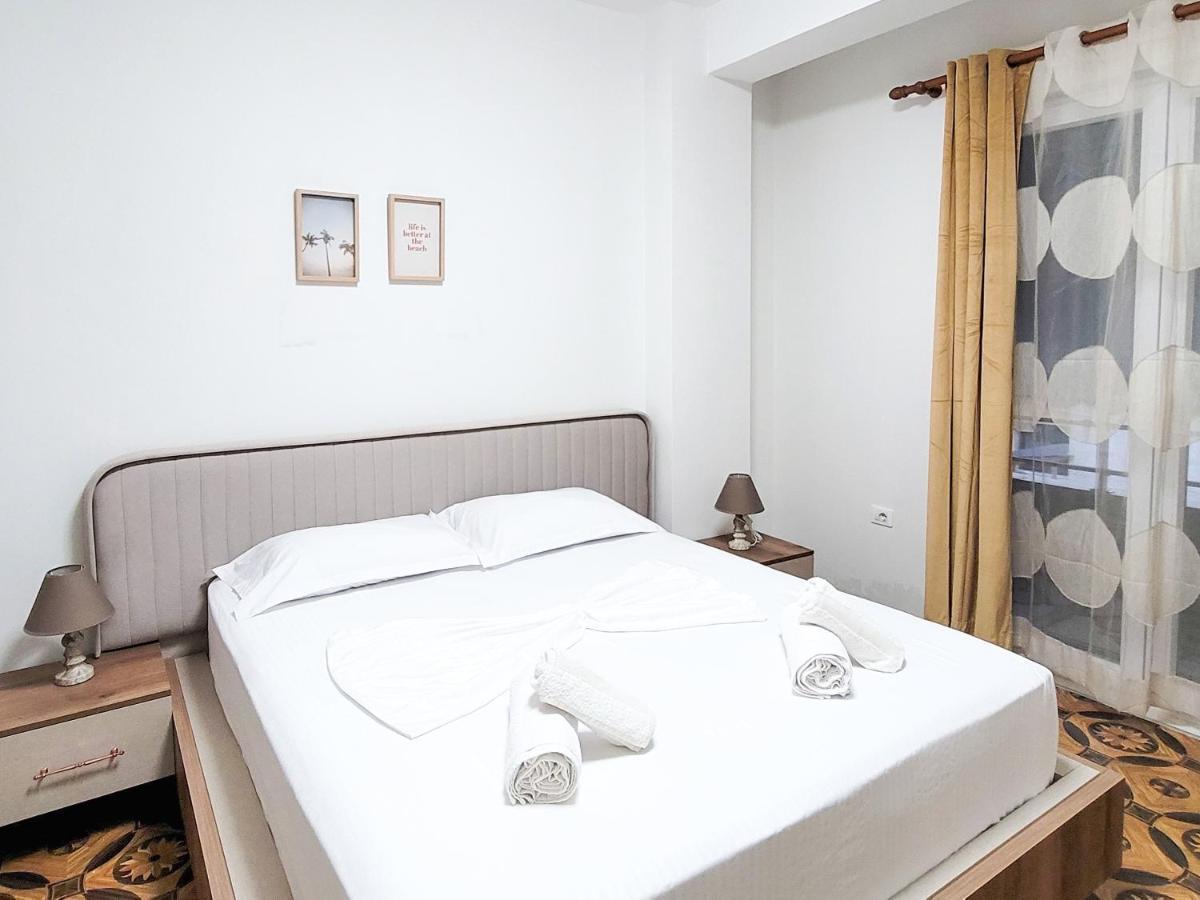 One-Bedroom Gem By The Square Τίρανα Εξωτερικό φωτογραφία